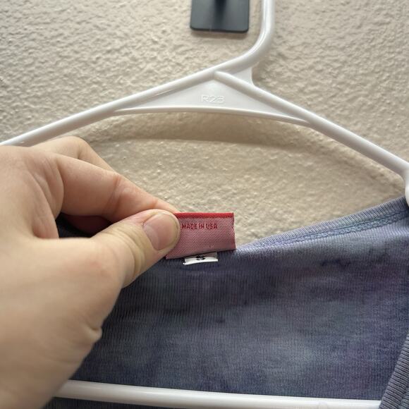 Y2k Glima Top Graphic Print Womens S Baby Tee V Neck Saint Louis Blues Music - Picture 5 of 8